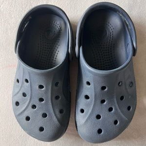Crocs size 10/11